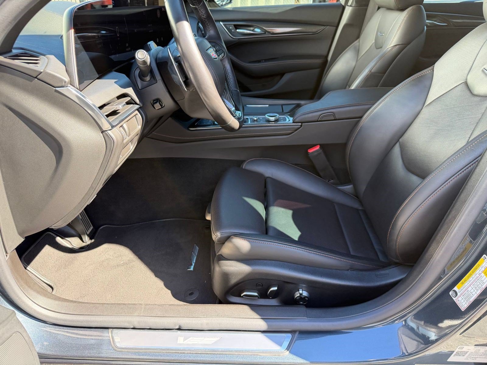 Used 2025 Cadillac CT5 V w/ LPO, ONYX Package RWD image 4