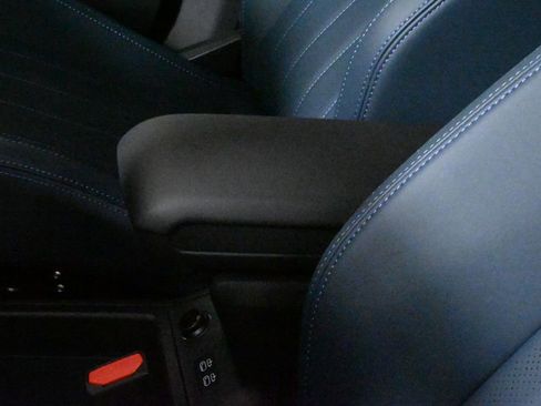 Used 2025 MINI Cooper Countryman SE w/ Comfort Package Max image 27