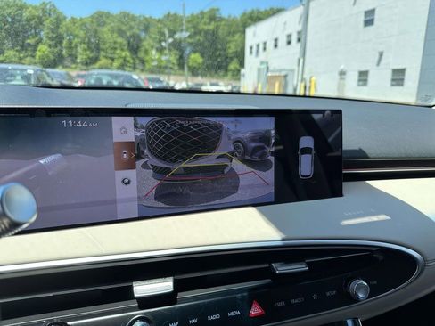New 2026 Genesis GV70 2.5T AWD/4WD image 18