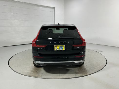 Used 2023 Volvo XC60 B5 Plus AWD/4WD image 32