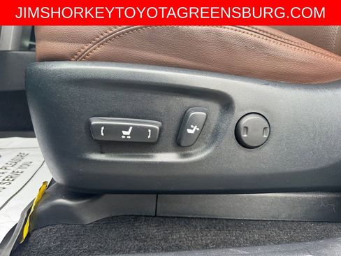 Used 2023 Toyota 4Runner Limited AWD/4WD image 13