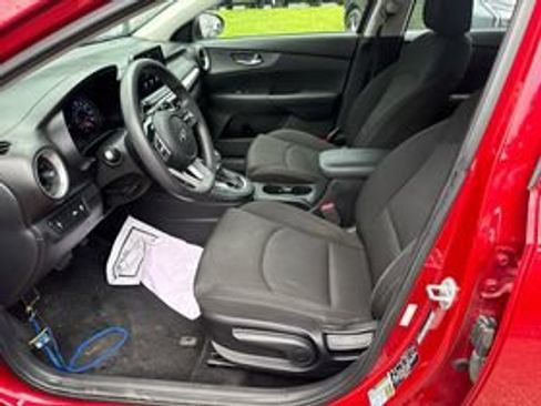 Used 2020 Kia Forte LXS FWD image 9