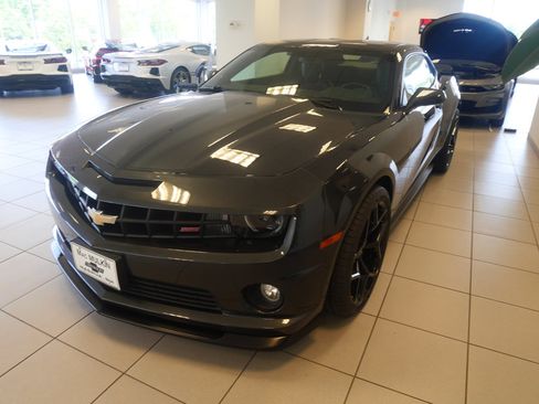 Used 2013 Chevrolet Camaro SS w/ RS Package RWD image 3