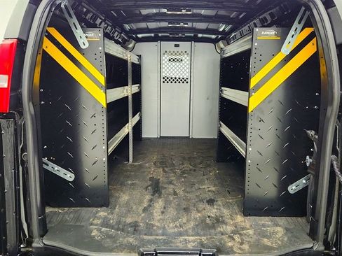 Used 2024 Chevrolet Express 2500 w/ Driver Convenience Package image 19