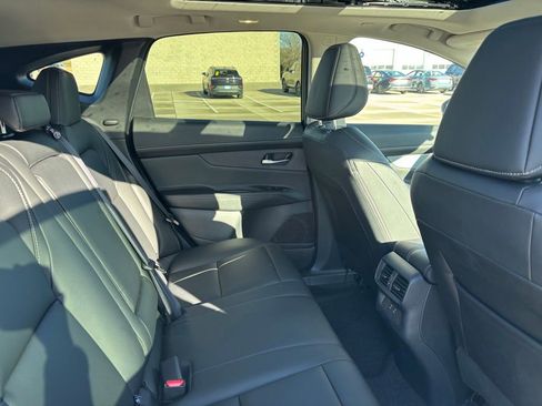 Used 2025 Nissan Murano SL image 13