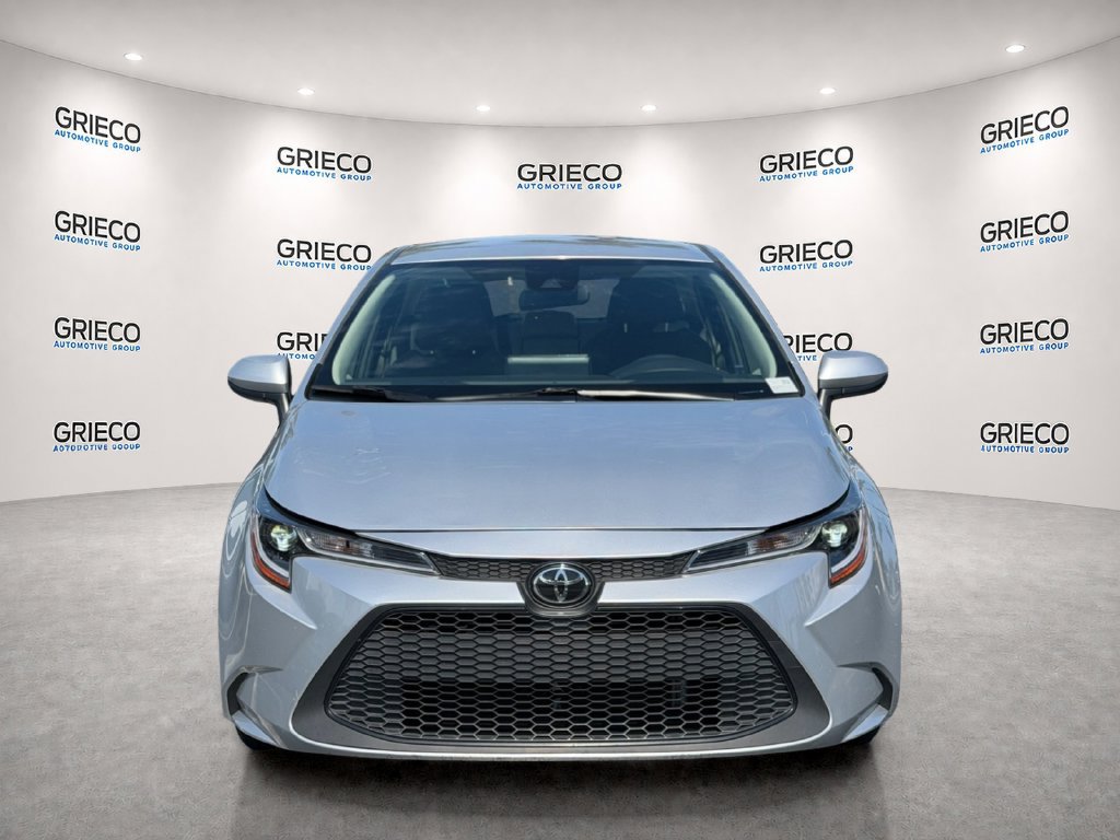 Used 2022 Toyota Corolla LE FWD image 2