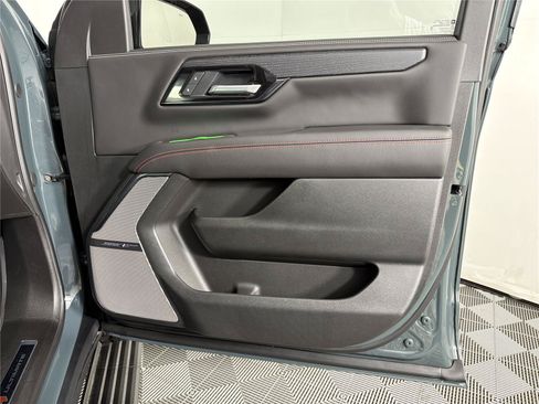 New 2026 GMC Yukon AT4 Ultimate AWD/4WD image 12