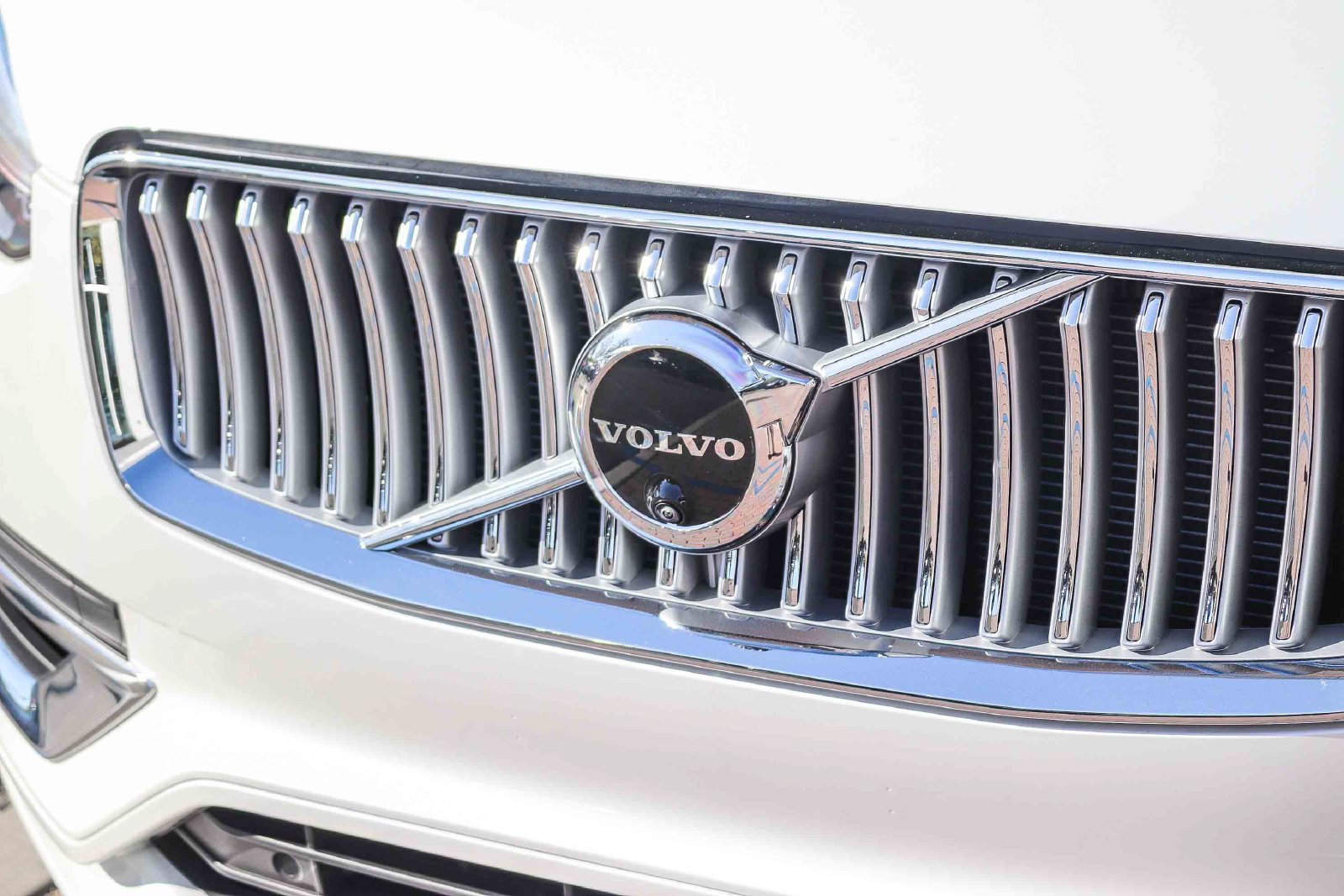Used 2025 Volvo XC90 T8 Ultra w/ Protection Package Premier AWD/4WD image 13