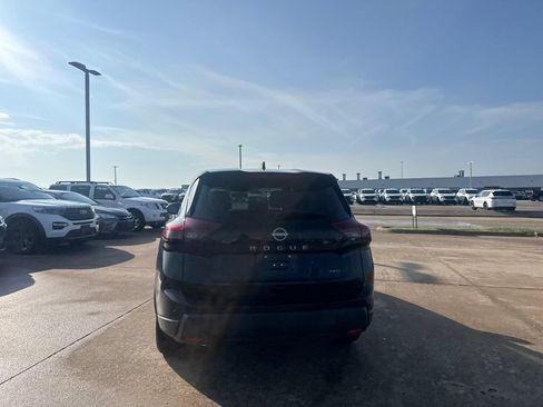 Certified 2024 Nissan Rogue S AWD/4WD image 15