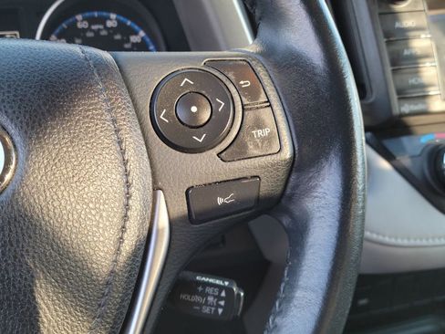 Used 2018 Toyota RAV4 XLE image 13