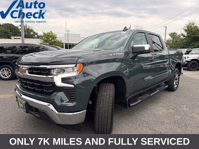 Used 2025 Chevrolet Silverado 1500 LT AWD/4WD image 3