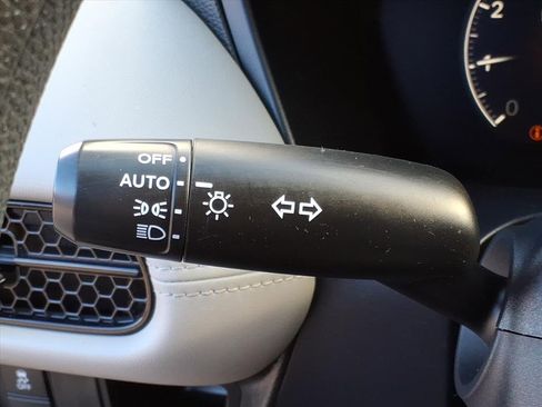 Used 2023 Honda HR-V LX image 22