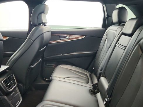 Used 2019 Lincoln Nautilus Reserve AWD/4WD image 25