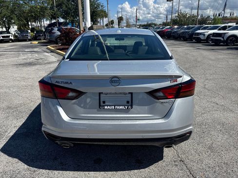 New 2025 Nissan Altima 2.5 SR w/ SR Premium Package image 7