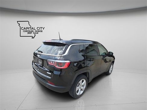 Used 2019 Jeep Compass Latitude w/ Popular Equipment Group image 7