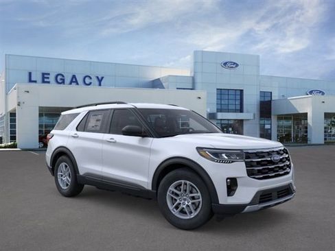 New 2026 Ford Explorer Active w/ Active Comfort Package image 7