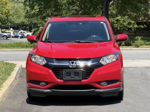 Used 2018 Honda HR-V EX image 4