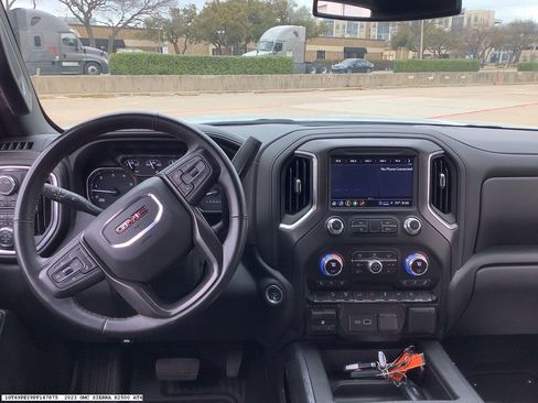 Used 2023 GMC Sierra 2500 AT4 w/ Gooseneck/5TH Wheel Package image 10