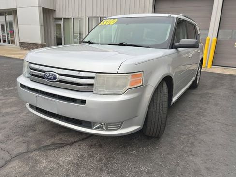 Used 2011 Ford Flex SE image 4