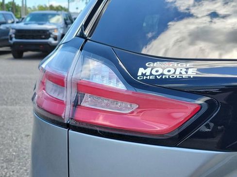 Used 2023 Ford Edge SE w/ Black Appearance Package AWD/4WD image 9