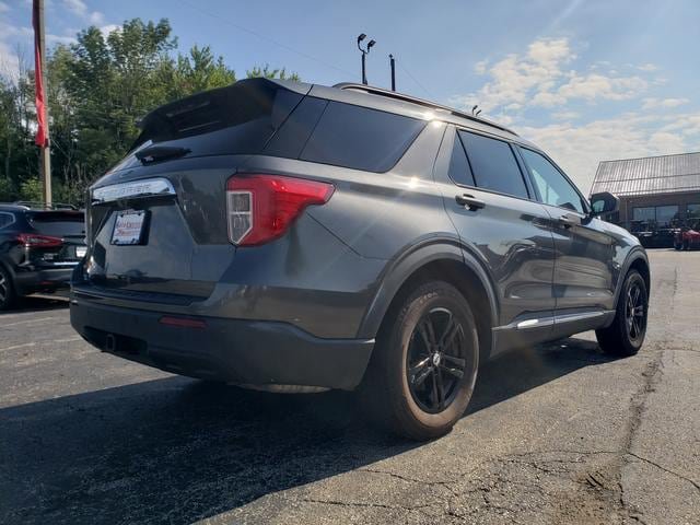 Used 2020 Ford Explorer XLT w/ Comfort Package AWD/4WD image 7
