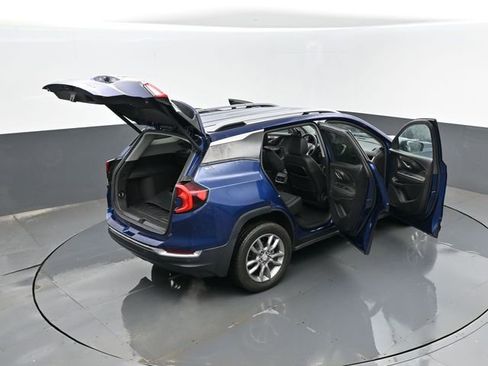 Used 2022 GMC Terrain SLT w/ Tech Package image 29