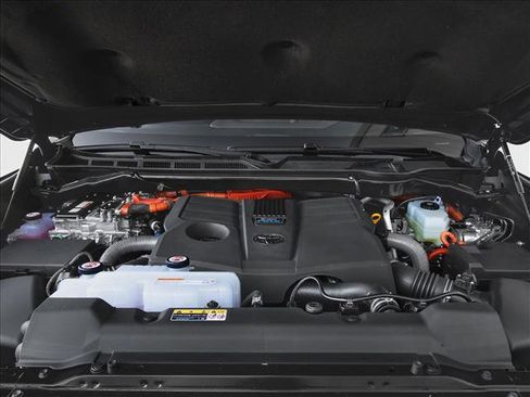 New 2026 Toyota Tundra Platinum AWD/4WD image 8