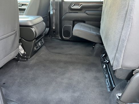 Used 2025 Chevrolet Silverado 2500 LT w/ Convenience Package image 19