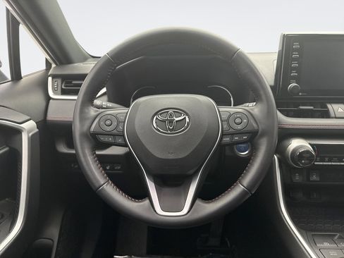 Used 2022 Toyota RAV4 SE w/ Weather & Moonroof Package AWD/4WD image 12