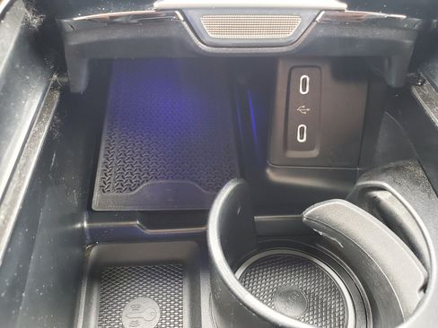 Used 2025 Mercedes-Benz GLC 300 image 19