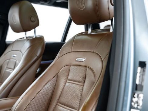 Used 2018 Mercedes-Benz E 63 AMG S image 23