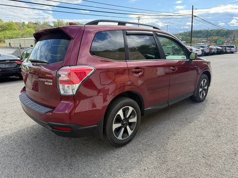 Used 2017 Subaru Forester 2.5i Premium w/ All-Weather Package AWD/4WD image 7