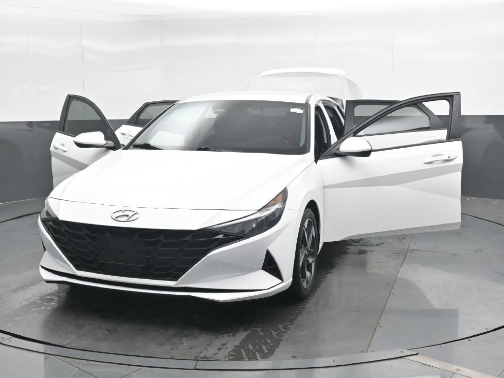Used 2023 Hyundai Elantra SEL w/ Convenience Package FWD image 47
