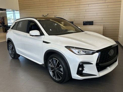 Certified 2025 INFINITI QX50 Sport AWD/4WD image 3