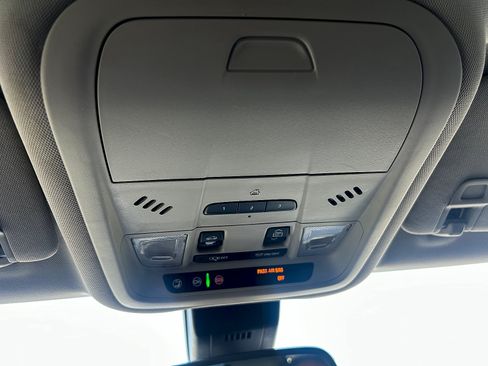 Used 2018 GMC Terrain Denali w/ Comfort Package FWD image 20