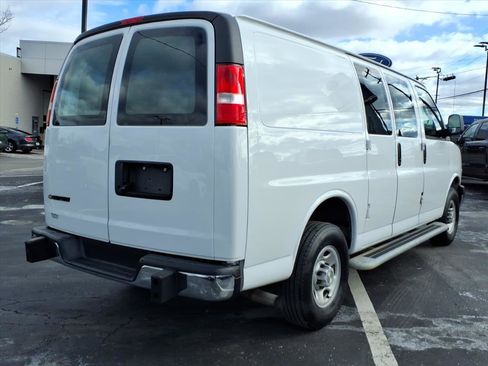 Used 2024 Chevrolet Express 2500 w/ Driver Convenience Package image 3