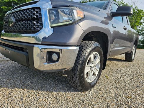 Used 2018 Toyota Tundra SR5 AWD/4WD image 10