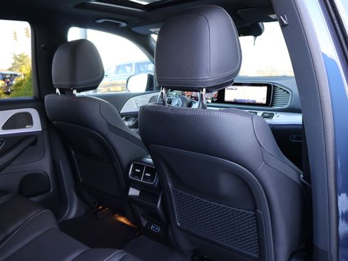 Used 2024 Mercedes-Benz GLE 450e 4MATIC image 26