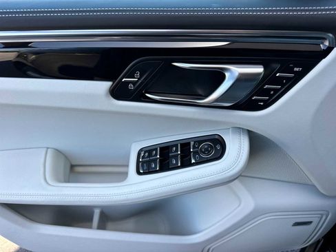 New 2025 Porsche Macan image 12