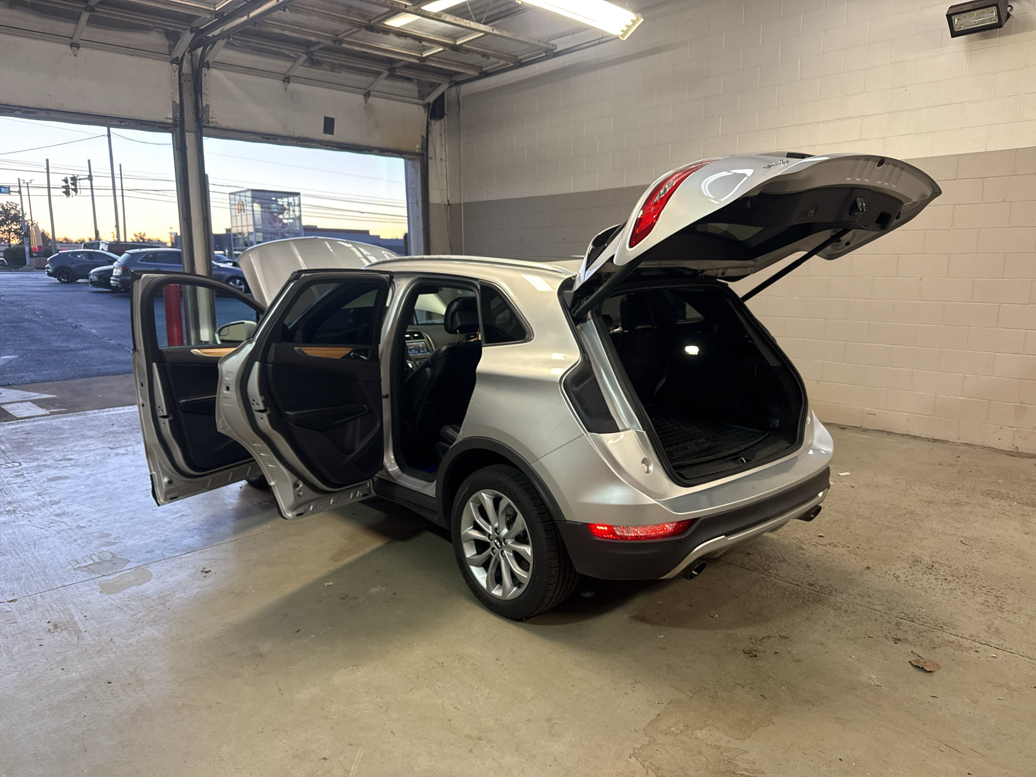 Used 2015 Lincoln MKC AWD w/ Equipment Group 101A Select image 12