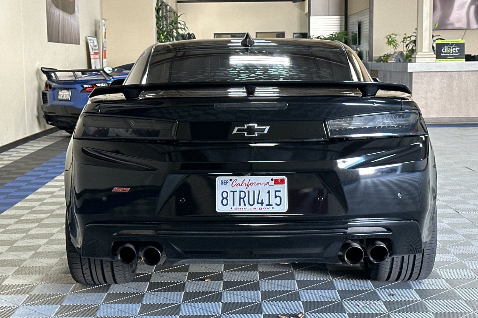 Used 2017 Chevrolet Camaro SS RWD image 5