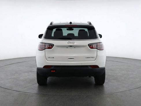 Used 2025 Jeep Compass Trailhawk AWD/4WD image 7