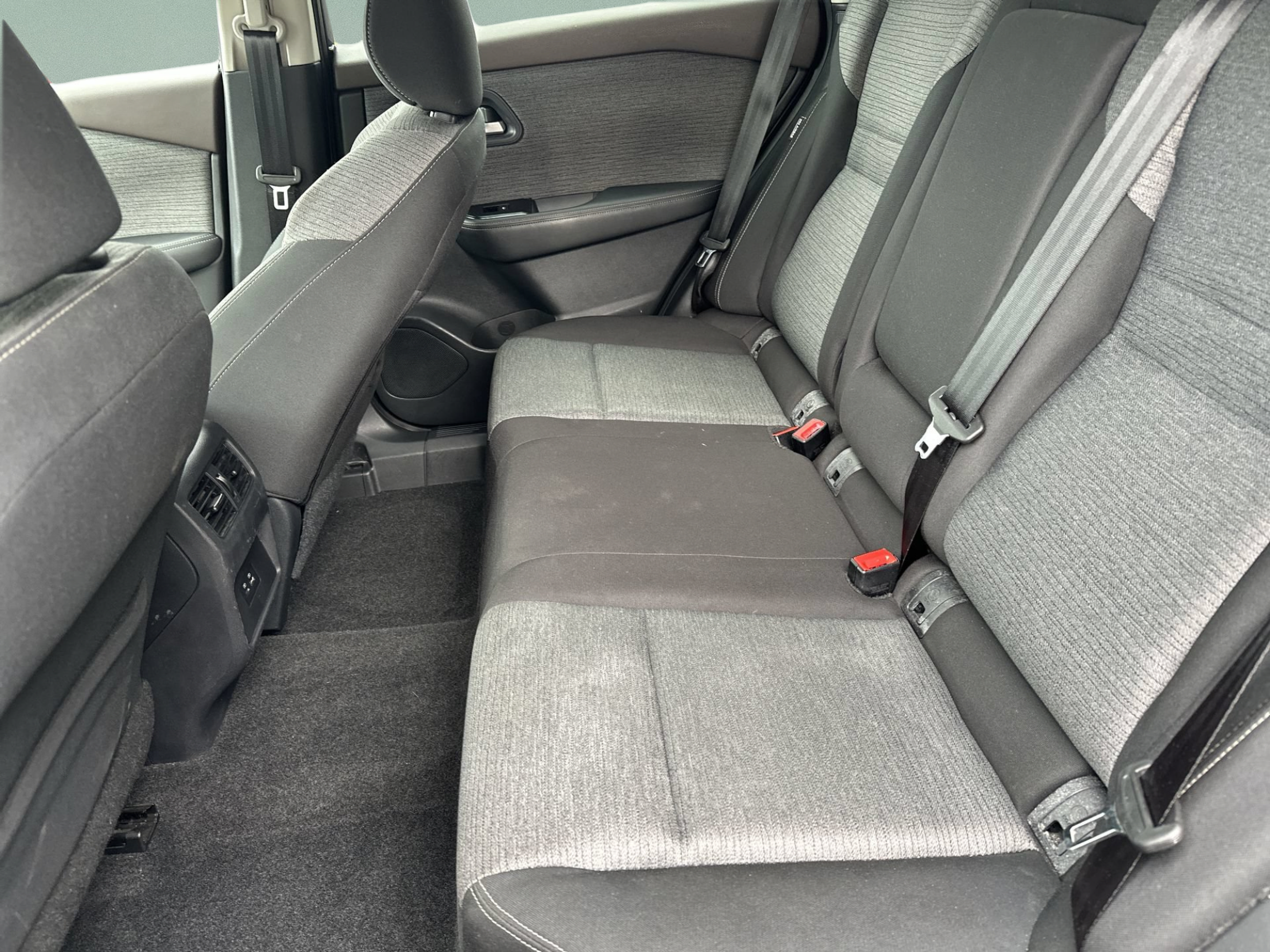 Used 2022 Nissan Rogue SV FWD image 22