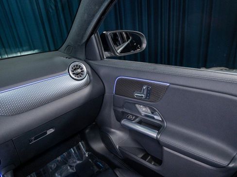 Certified 2025 Mercedes-Benz GLA 250 image 21