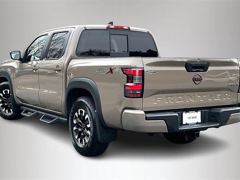 Used 2022 Nissan Frontier Pro-X image 5