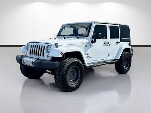 Used 2018 Jeep Wrangler Unlimited Sahara AWD/4WD image 7