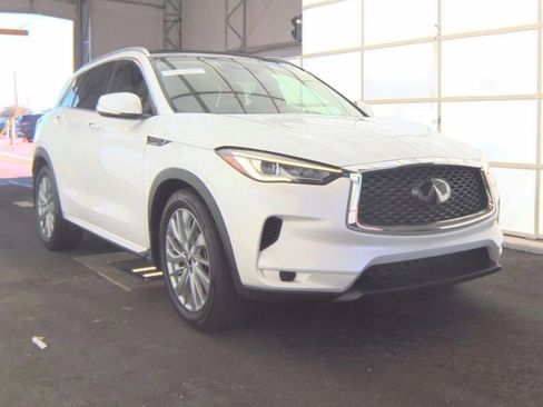 Certified 2023 INFINITI QX50 Luxe FWD image 3