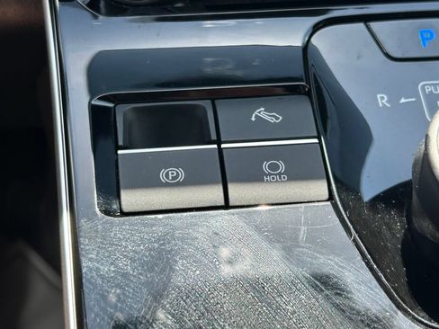 Used 2024 Toyota bZ4X FWD image 31