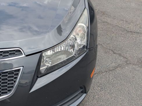 Used 2013 Chevrolet Cruze LT FWD image 13