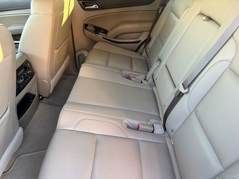 Used 2020 GMC Yukon SLT w/ Open Road Package RWD image 12